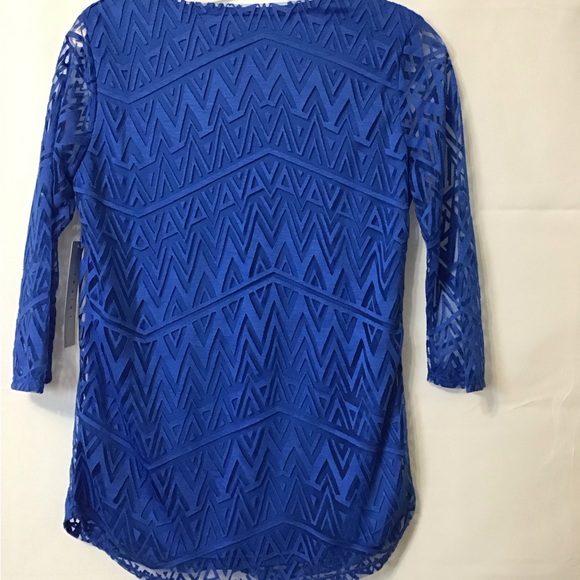 Tribal Blouse - Picture 2 of 5